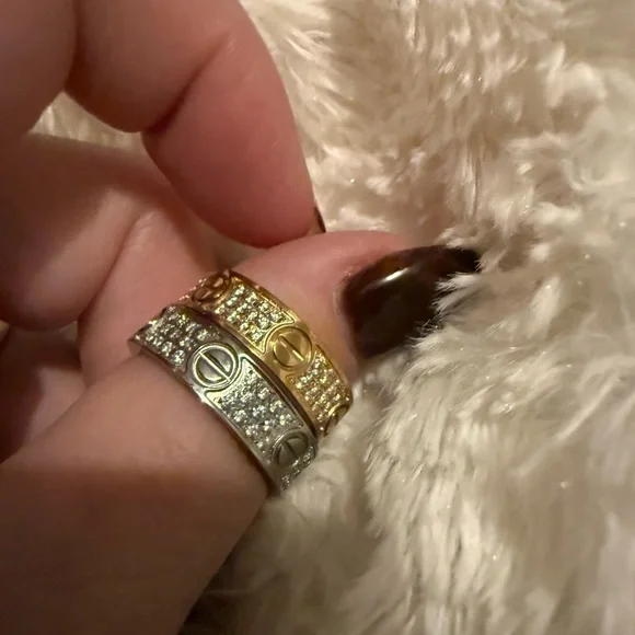 ๐Elegant Gold and Silver Women's Ring Set Sixe 9 - Picture 2 of 4